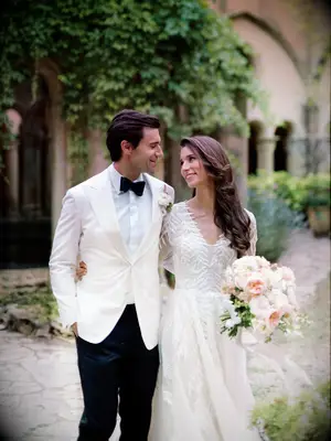 Deep side part with curls wedding hairstyle