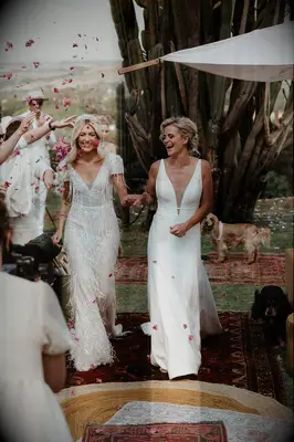 Side ponytail wedding hairstyle