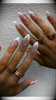 French and Pearls bridal nail inspiration