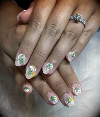 Garden floral bridal nail inspiration