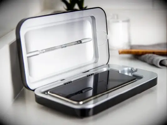 PhoneSoap black LED phone sanitizing case for preventing bacteria spread to acne