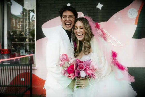 Bouncy curls with wedding veil