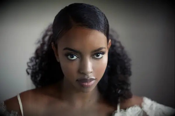 Bride with minimal makeup