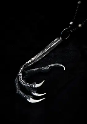 Magpie jewellery silver talon necklace thorn and claw 