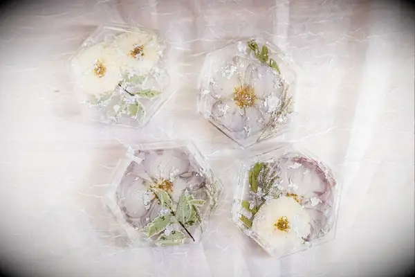 Pressed wedding flower resin coaster wedding keepsake idea