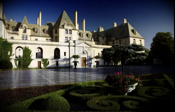 Oheka Castle in Huntington, New York winter wedding venue
