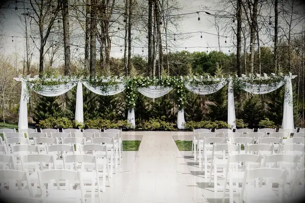 The Estate at New Albany in New Albany, Ohio winter wedding venue