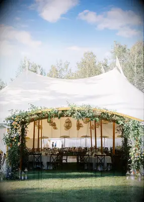 Stretch tent