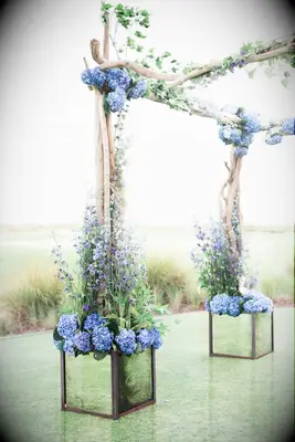 Driftwood arch with blue florals