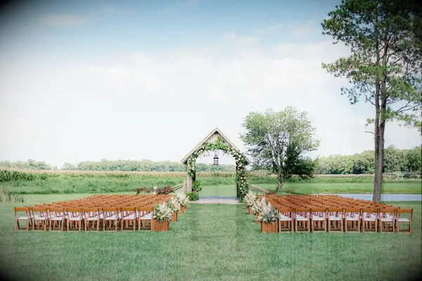Covered bridge wedding arch