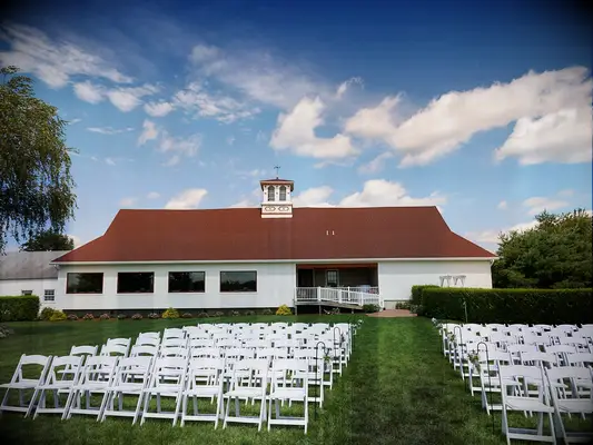 Barn wedding venue in Chichester, New Hampshire.