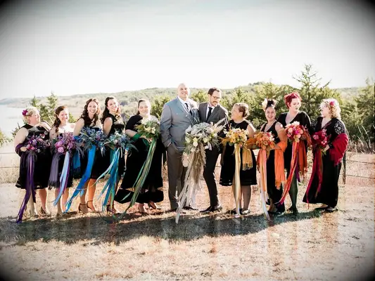 wedding shot list couple with wedding party