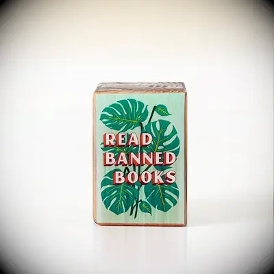 Read banned books bookends