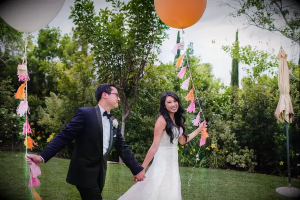 Balloon wedding bouquet alternatives