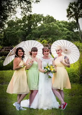 Parasol bridesmaid wedding bouquet alternative