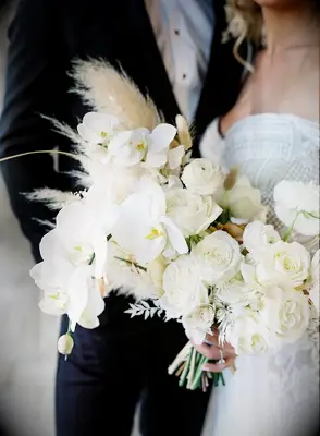 White bouquet with pampas grass and orchid