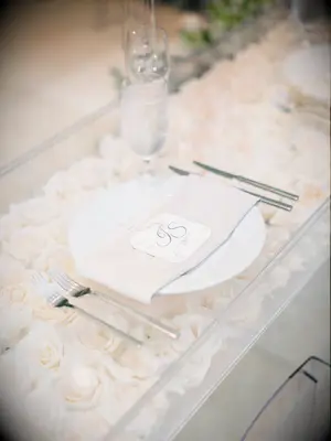 Acrylic table with roses inside