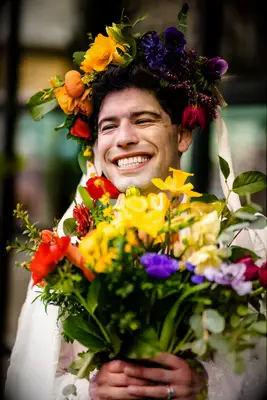 Wedding Bouquet With Daffodils in vibrant summertime colors