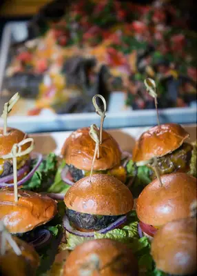 Slider station at wedding