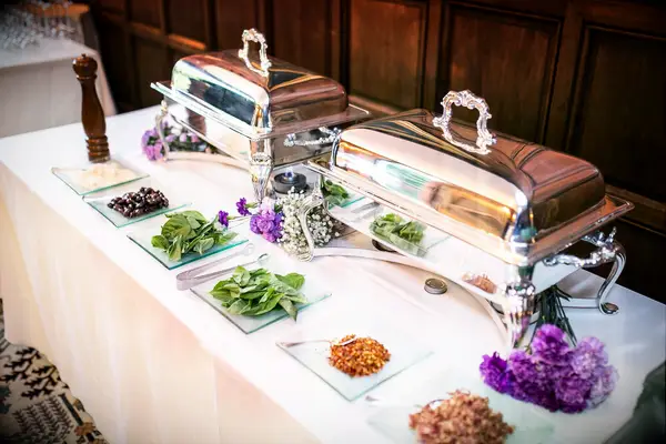 Restaurant catering at wedding