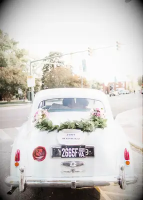 Rose bouquet wedding car decoration