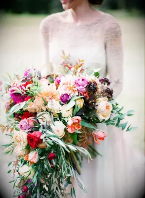 Ranunculus cascading bouquet