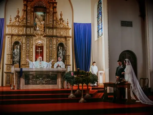 Catholic wedding at Holy Family Catholic Church in South Pasadena, California
