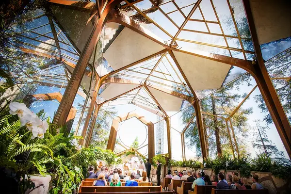 Grand outdoor wedding venue space at Wayfarers Chapel in Rancho Palos Verdes, California