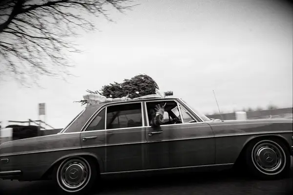 Panning blurry wedding photo