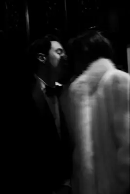 Couple kissing blurry wedding photo trend