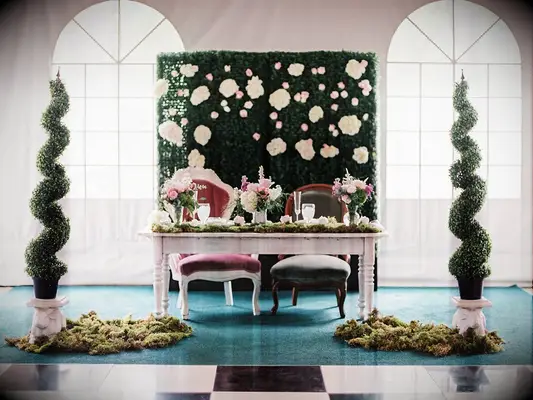 Fairytale-themed wedding sweetheart table 