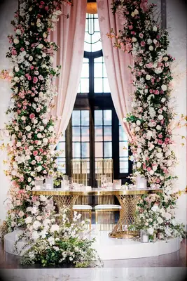 Sweetheart Table Tower Flower Display
