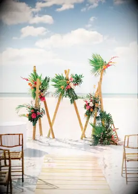 Asymmetrical multi arch at wedding