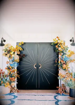 Retro-modern wedding arch