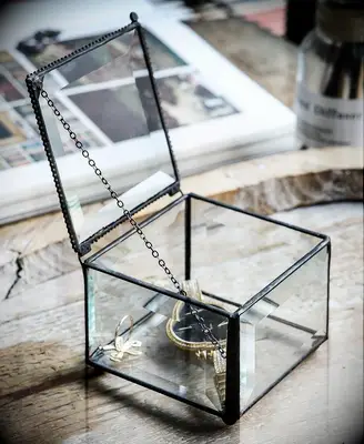 Clear vintage glass ring box from Amazon