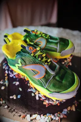 Running shoe-shaped groom