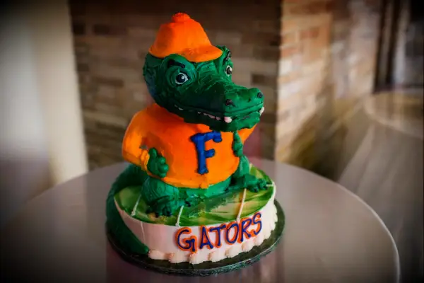 Florida Gator shaped groom