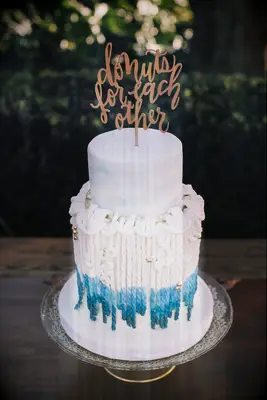 Macrame-inspired cake at boho wedding