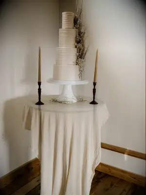 Textured cake at boho wedding