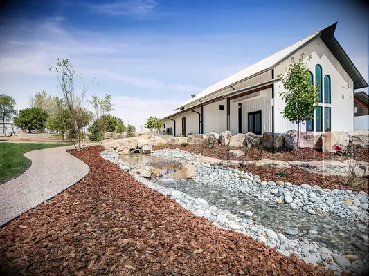 Rustic Daisy Barn barn wedding venue