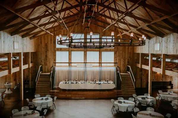 Three Sisters Barn barn wedding venue