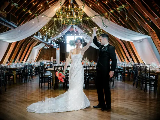 Perona Farms barn wedding venue