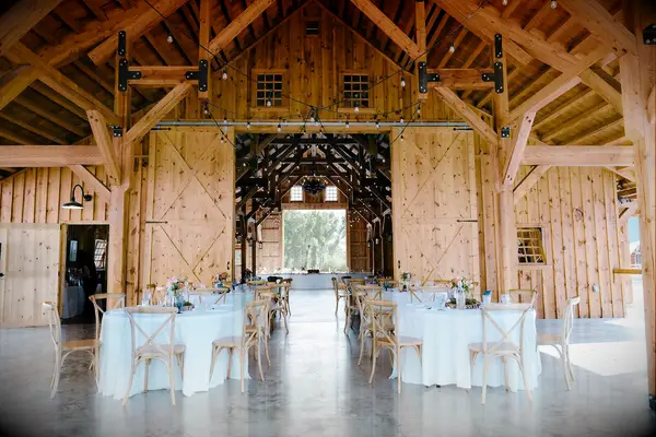 Log River Ranch barn wedding venue