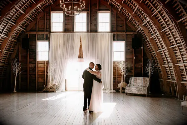 Vanderwende Acres barn wedding venue