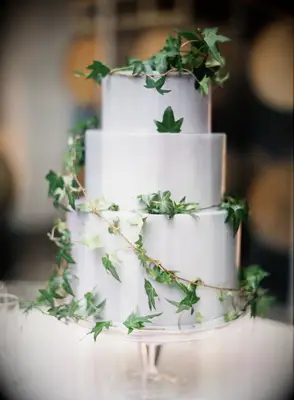 Ivy covered white wedding cake