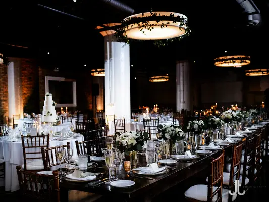 Waterfront wedding venue in River Roast in Chicago, Illinois.
