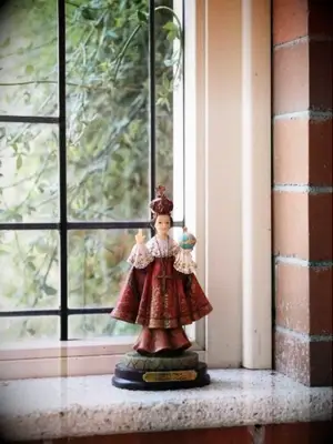 Child of Prague statue for Irish wedding 