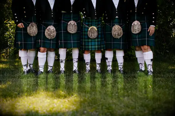 13 significative tradizioni di nozze scozzesi per il tuo grande giorno