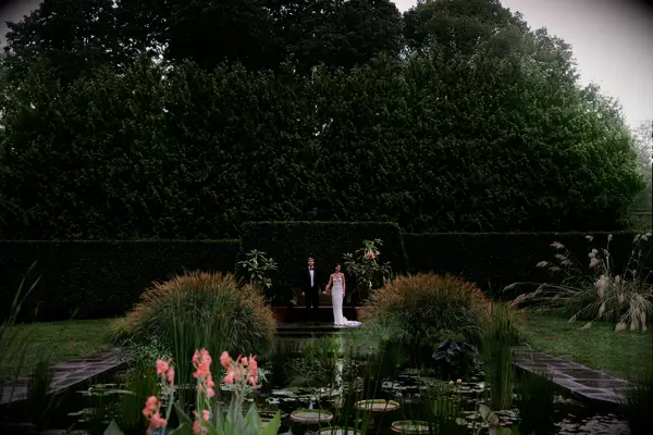 green garden wedding venue ideas for your spring ceremony