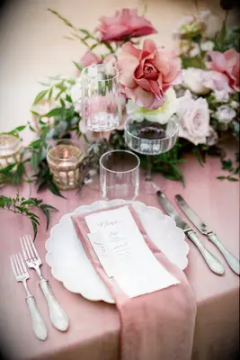 scalloped wedding reception plates